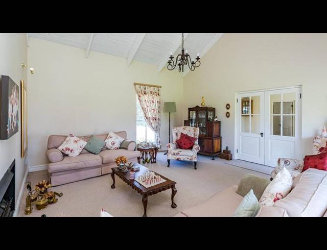 4 BEDROOM HOUSE FOR SALE IN KNOPPIESLAAGTE